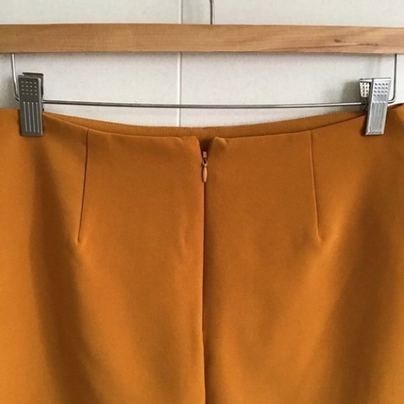 Forever 21 Flap Pocket Mustard Mini Skirt! - Picture 6 of 7